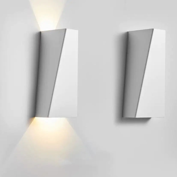 Sleek Contour Wall Lamp A T FASHION STORE