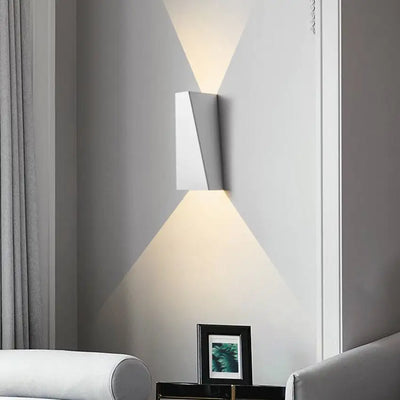 Sleek Contour Wall Lamp A T FASHION STORE